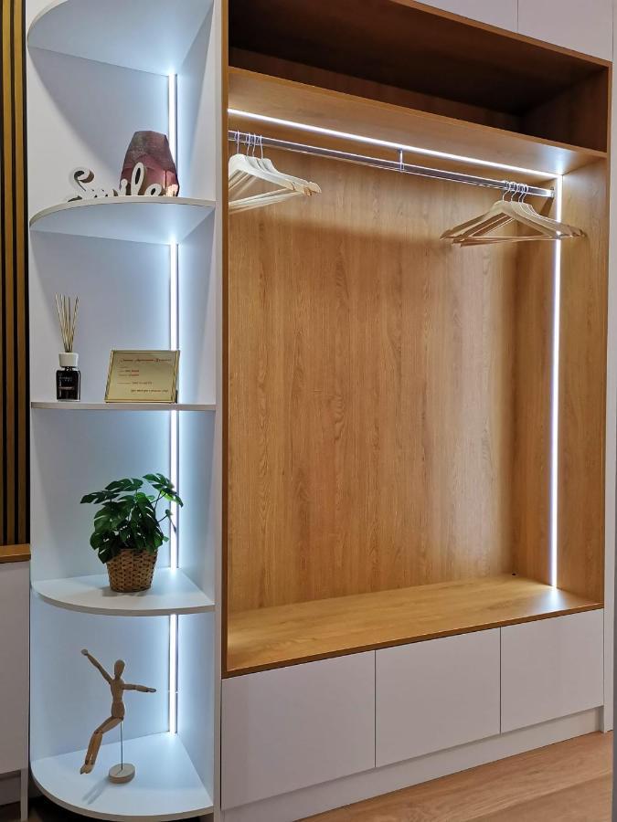 Glamour 8 Apartament Bucureşti